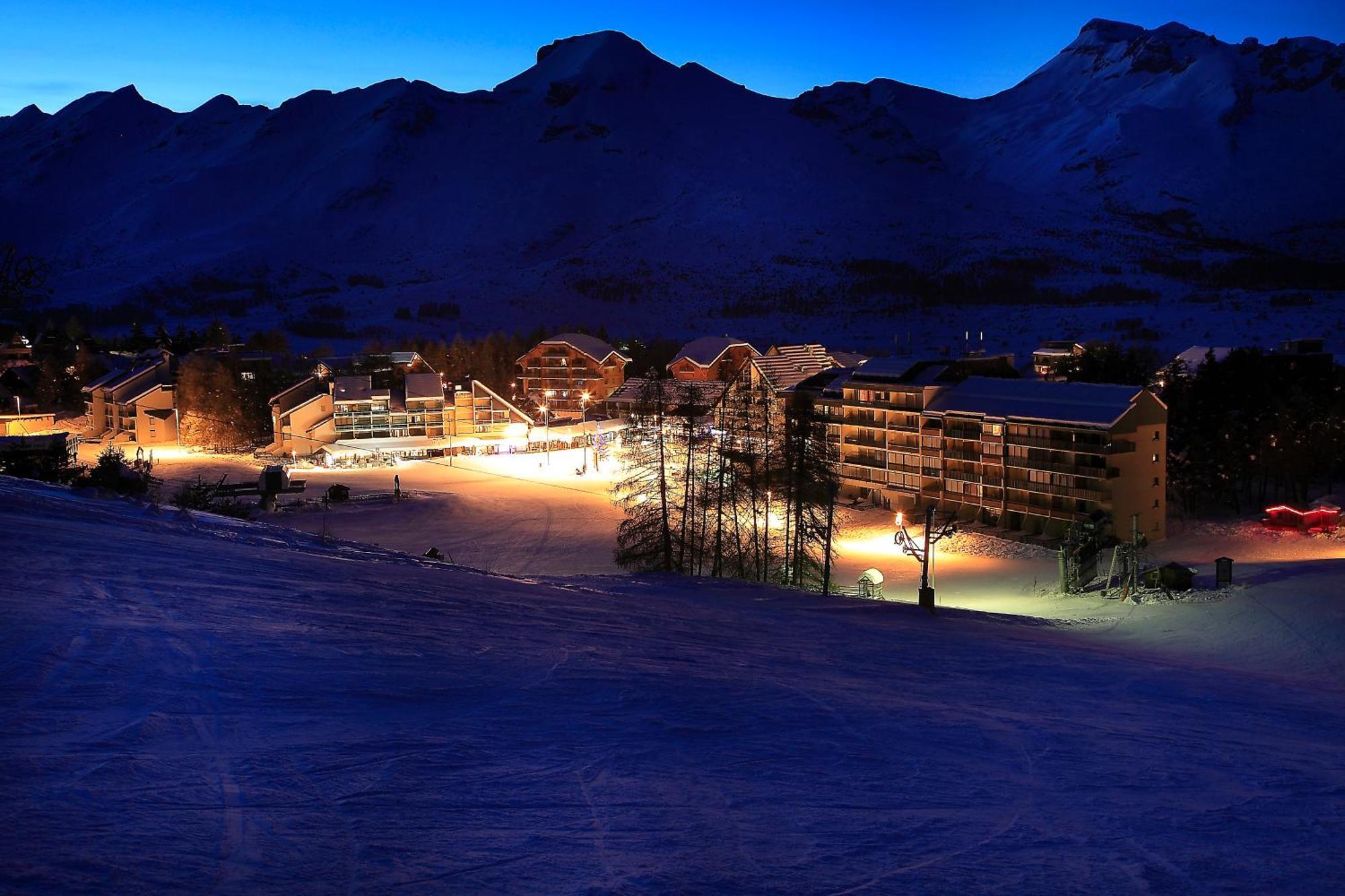 Sunweb Hotel L'Ecrin Des Neiges La Joue du Loup Exterior foto